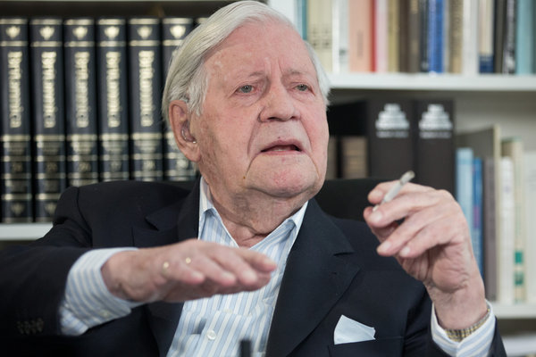 Helmut Schmidt: Een autoriteit tot zijn dood